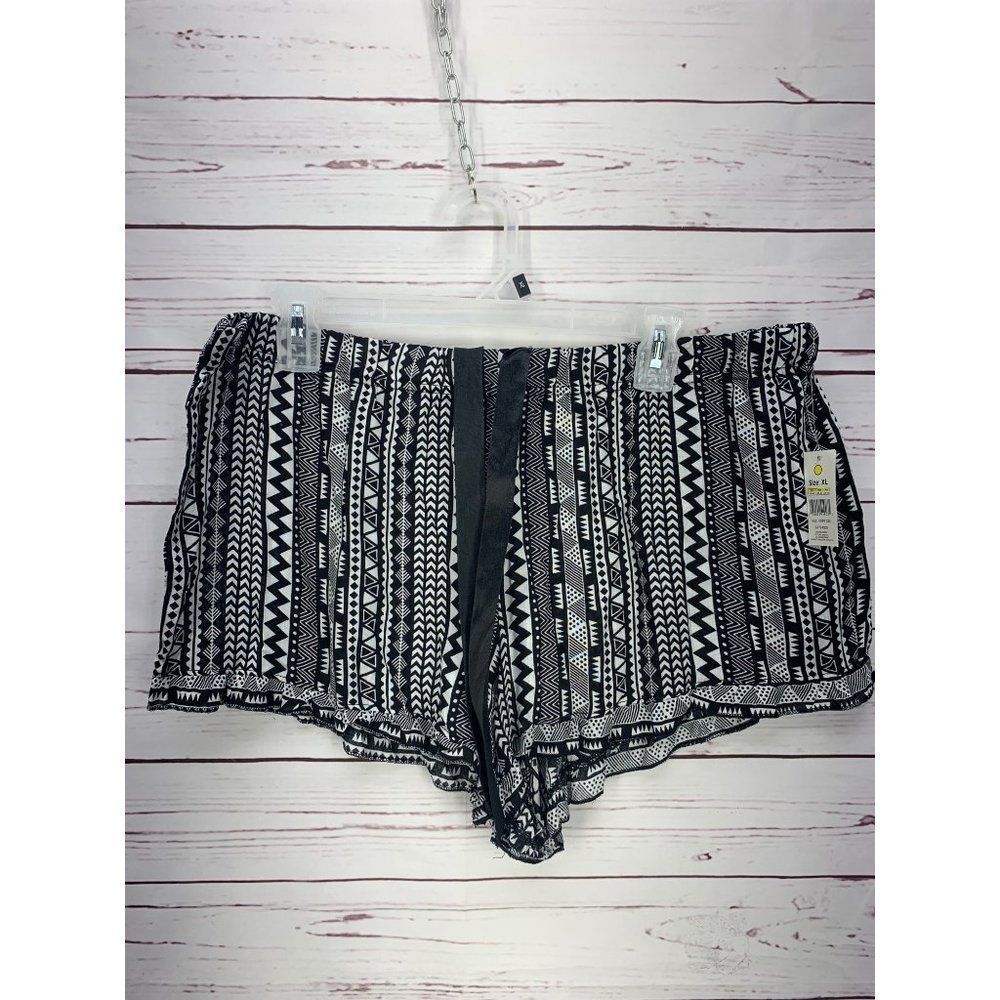 Bobbie Brooks Black and White Sleepwear Shorts Size XL